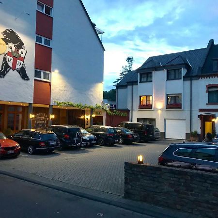 Hotel & Weinhaus Zum Schwarzen Baeren 코블렌츠 외부 사진