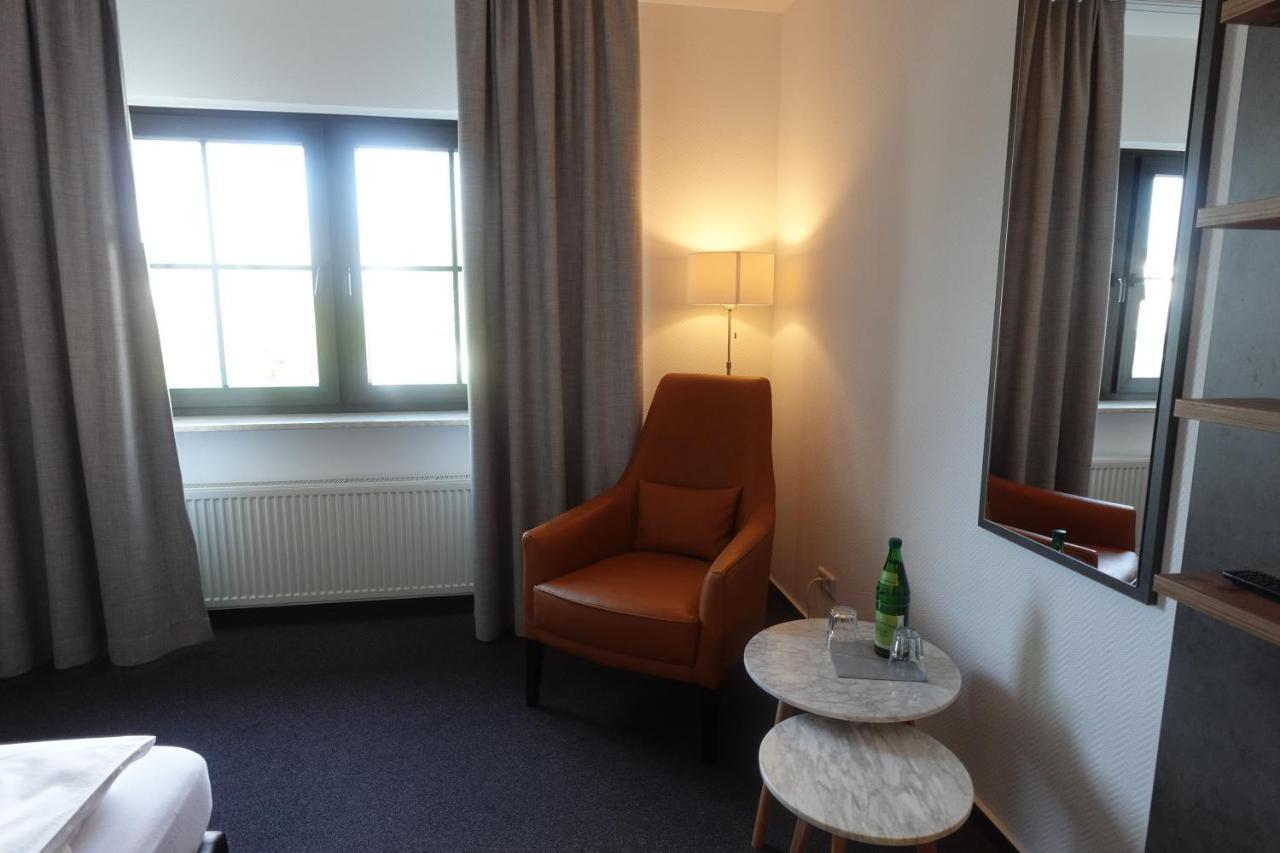 Hotel & Weinhaus Zum Schwarzen Baeren 코블렌츠 외부 사진